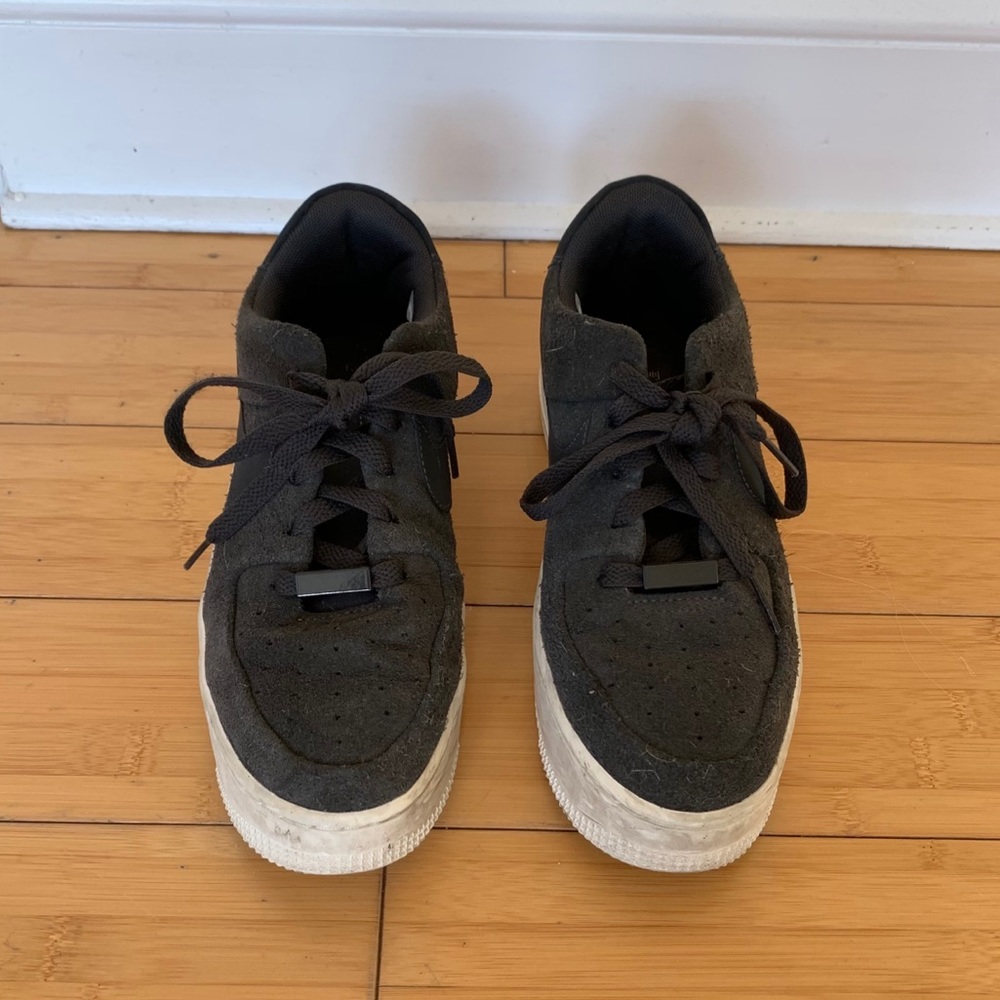 Nike Air Force 1 gray platform